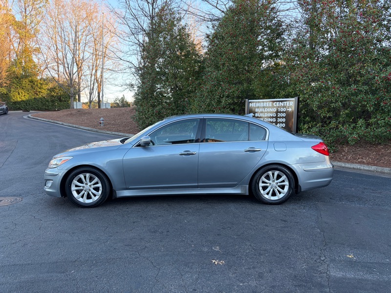 Hyundai Genesis 3.8L 2013