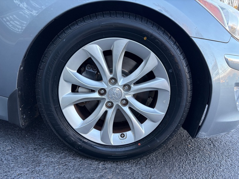 Hyundai Genesis 3.8L 2013