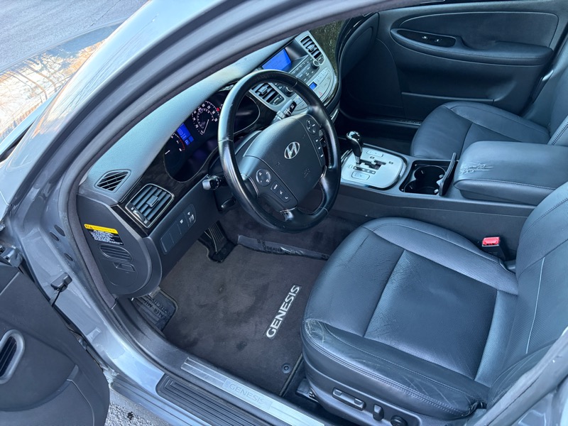 Hyundai Genesis 3.8L 2013