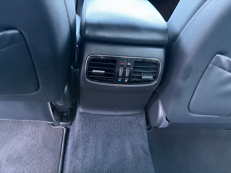 Hyundai Genesis 3.8L 2013