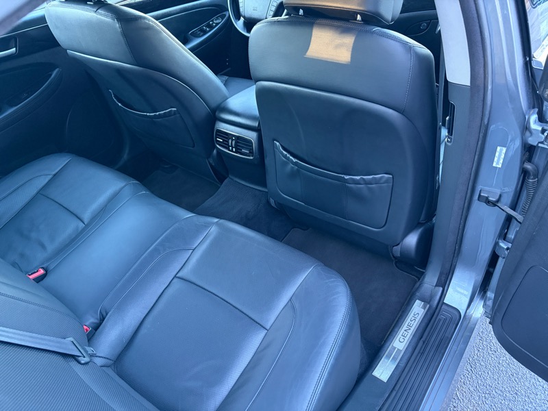 Hyundai Genesis 3.8L 2013