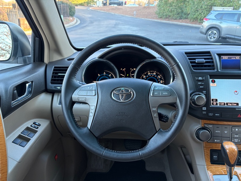 Toyota Highlander Hybrid Limited 4WD 2010