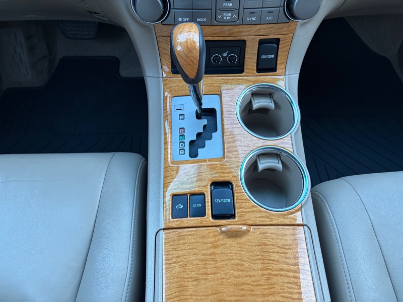 Toyota Highlander Hybrid Limited 4WD 2010