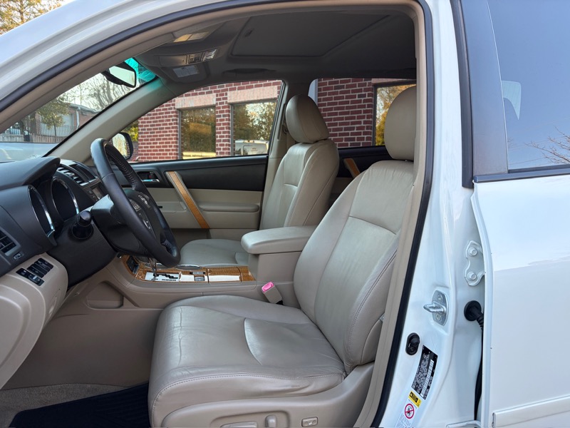 Toyota Highlander Hybrid Limited 4WD 2010