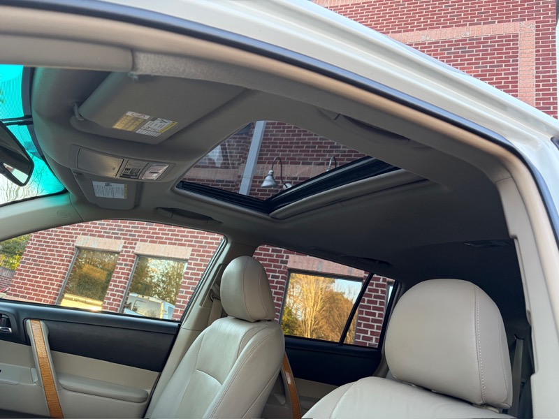 Toyota Highlander Hybrid Limited 4WD 2010