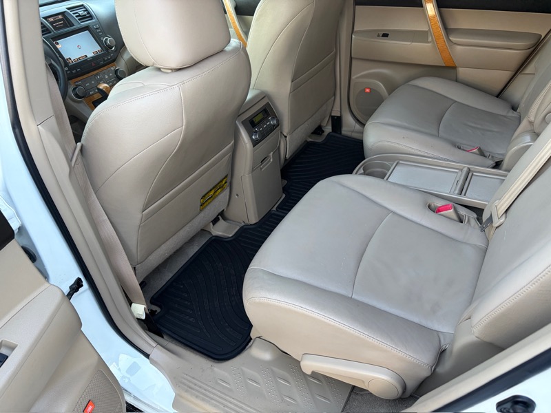 Toyota Highlander Hybrid Limited 4WD 2010