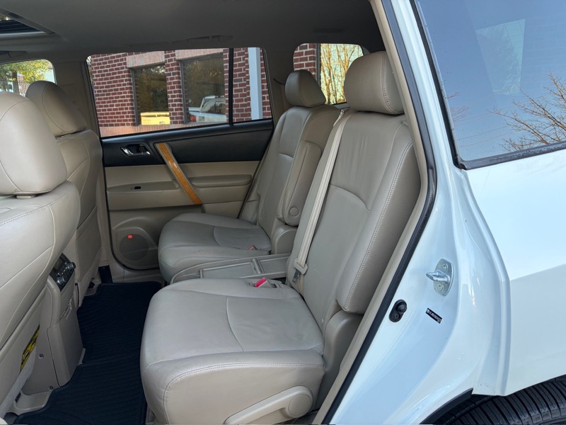 Toyota Highlander Hybrid Limited 4WD 2010