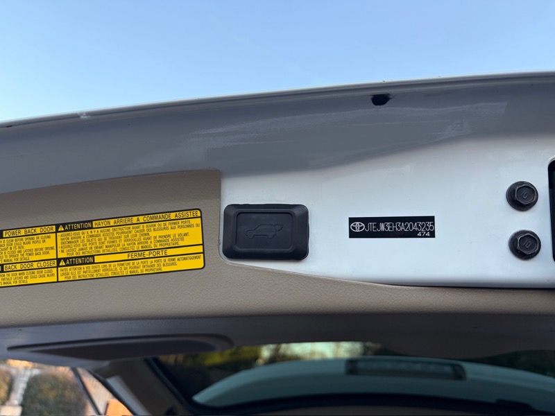 Toyota Highlander Hybrid Limited 4WD 2010