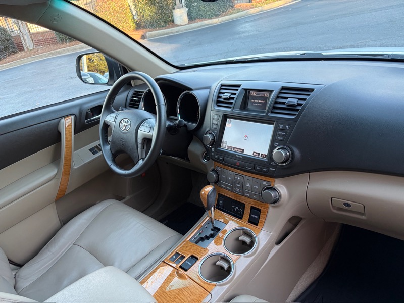 Toyota Highlander Hybrid Limited 4WD 2010