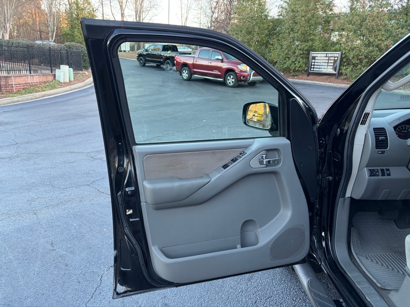 Nissan Frontier LE Crew Cab Long Bed 2WD 2007