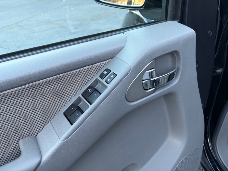 Nissan Frontier LE Crew Cab Long Bed 2WD 2007