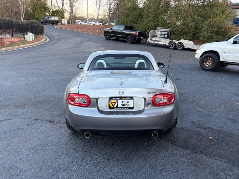 Mazda MX-5 Miata Grand Touring 2011