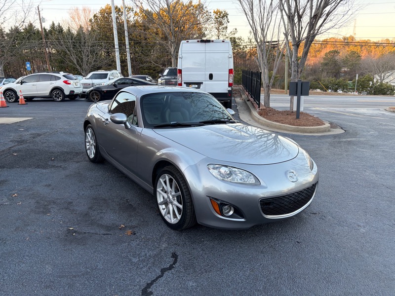 Mazda MX-5 Miata Grand Touring 2011