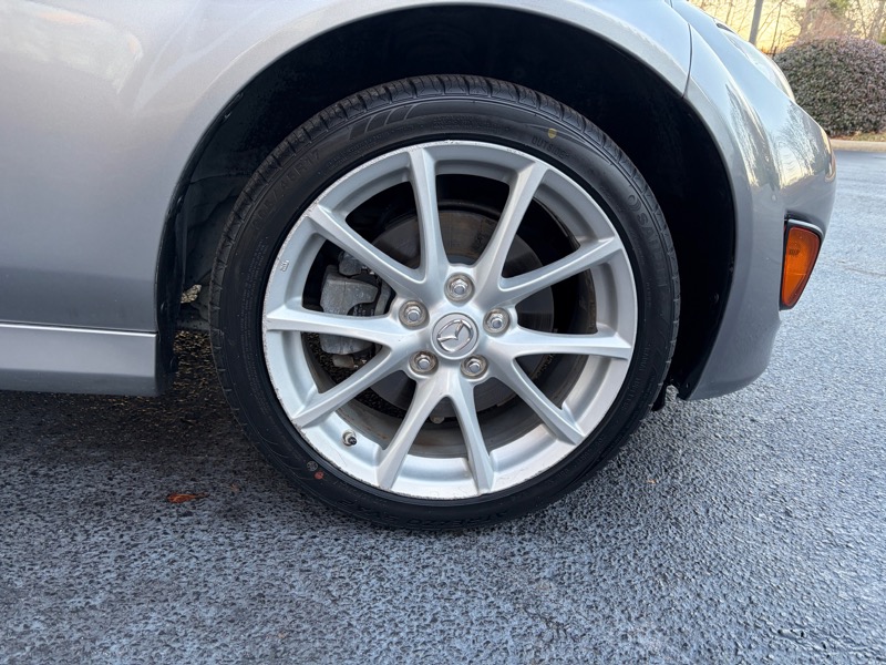 Mazda MX-5 Miata Grand Touring 2011