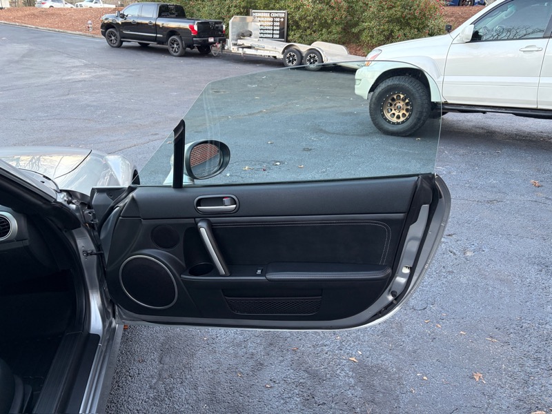 Mazda MX-5 Miata Grand Touring 2011