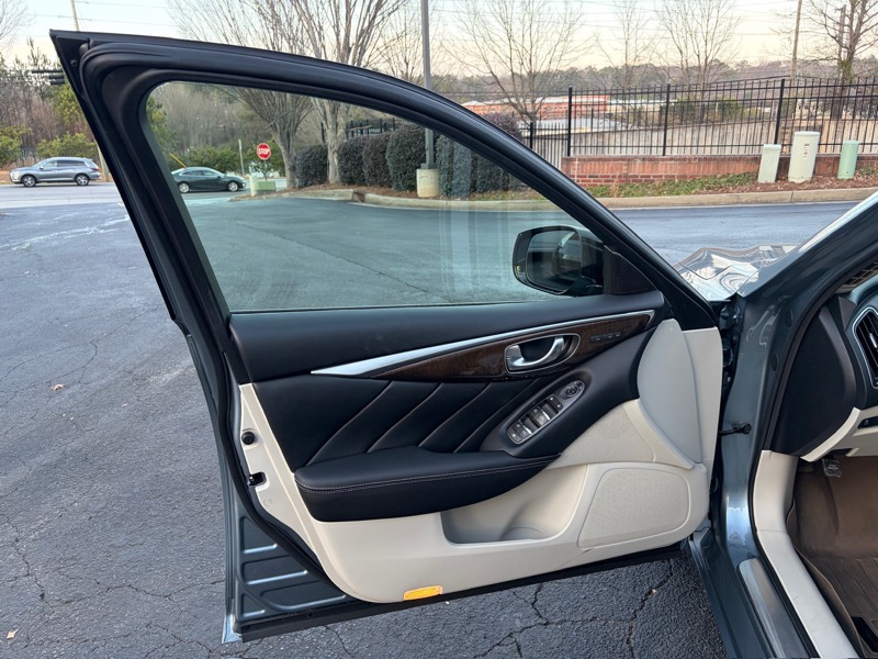 Infiniti Q50 Sport 2015