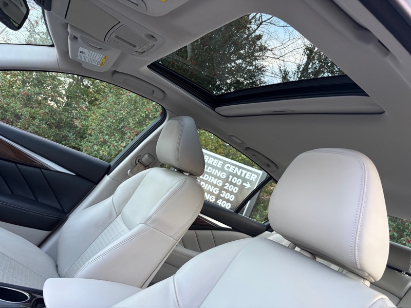 Infiniti Q50 Sport 2015