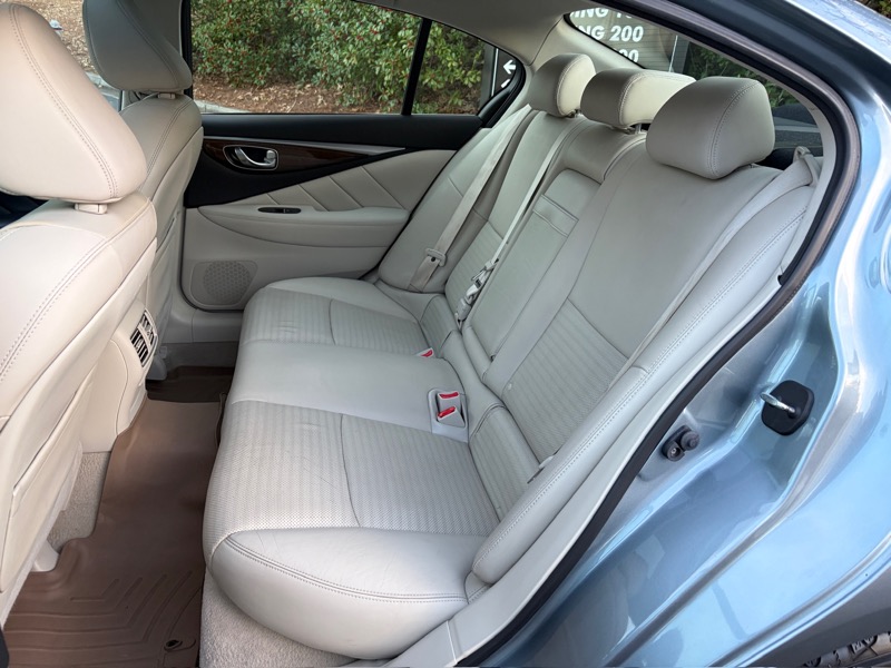 Infiniti Q50 Sport 2015