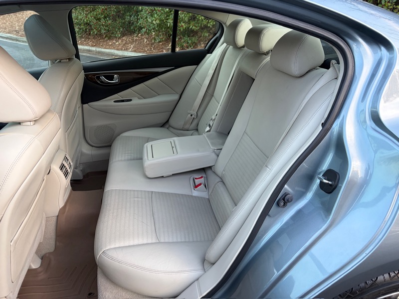 Infiniti Q50 Sport 2015