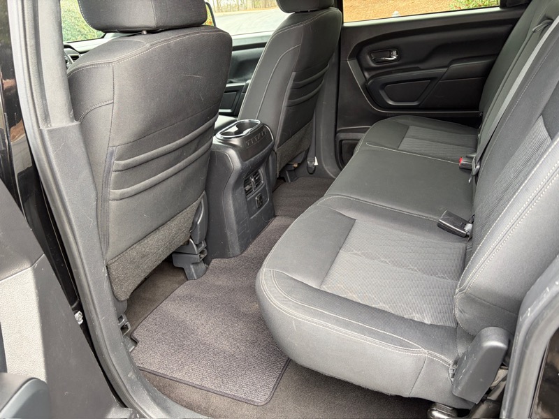 Nissan Titan XD 4x4 Diesel Crew Cab SV 2018