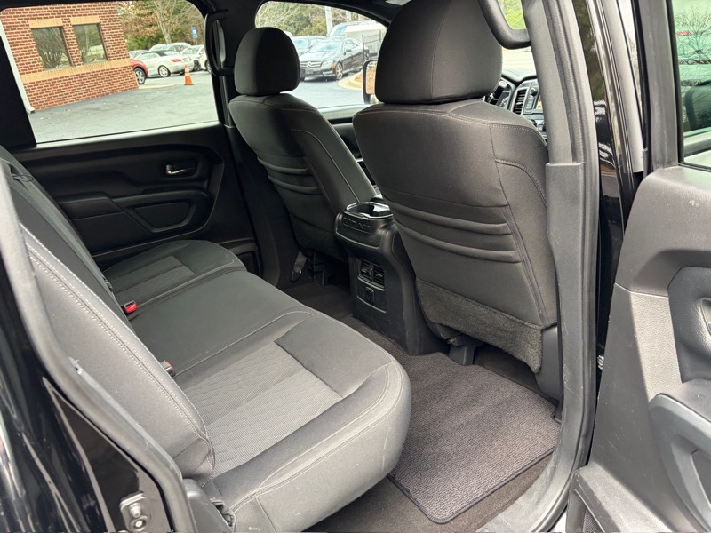 Nissan Titan XD 4x4 Diesel Crew Cab SV 2018