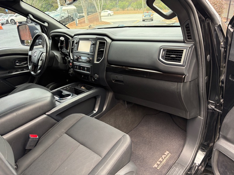 Nissan Titan XD 4x4 Diesel Crew Cab SV 2018