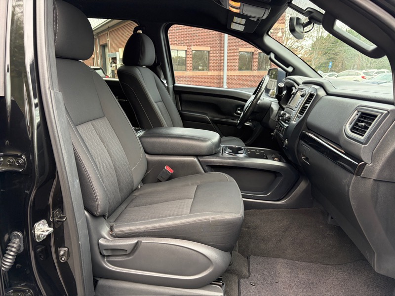 Nissan Titan XD 4x4 Diesel Crew Cab SV 2018