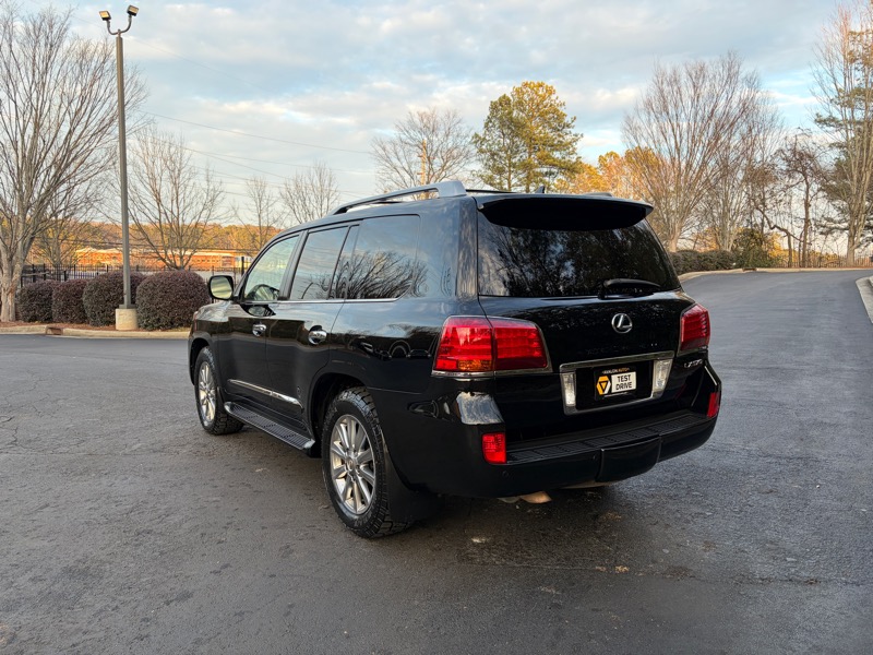 Lexus LX 570 Sport Utility 2011