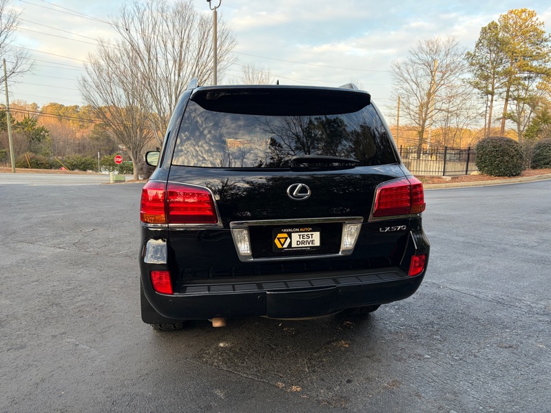 Lexus LX 570 Sport Utility 2011