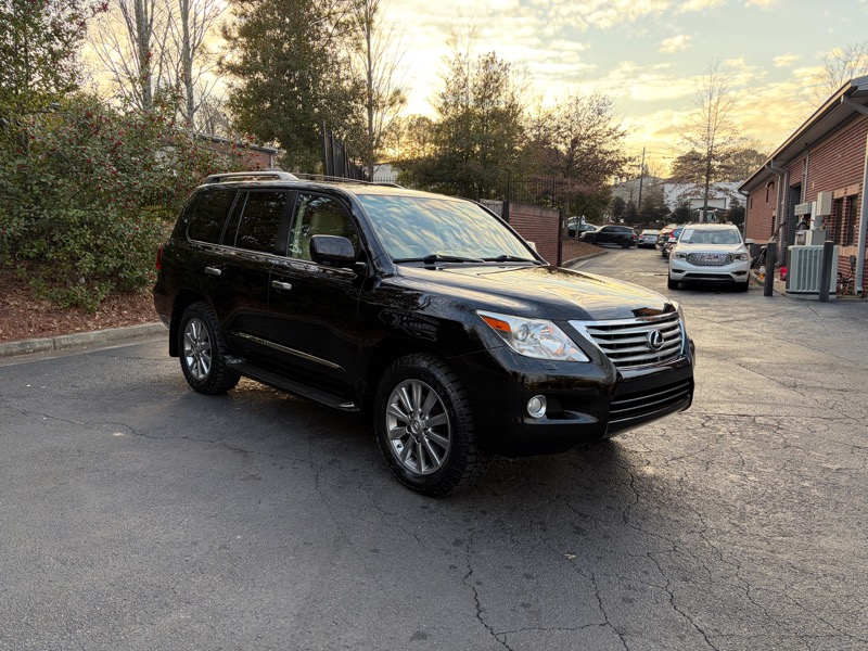Lexus LX 570 Sport Utility 2011