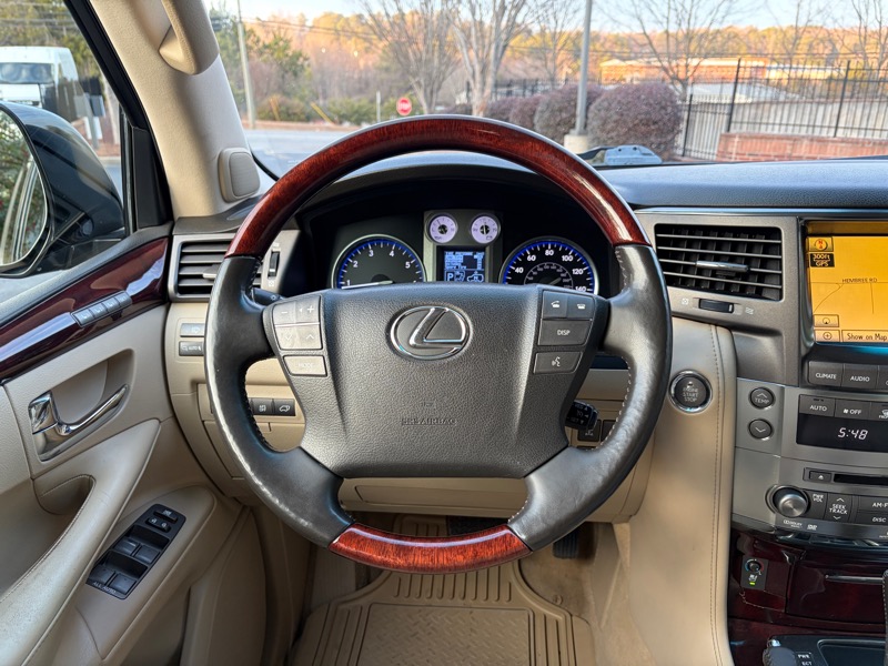 Lexus LX 570 Sport Utility 2011