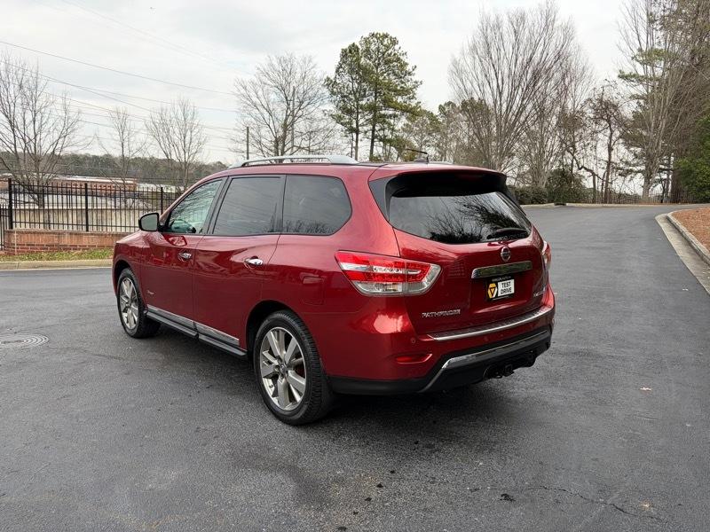Nissan Pathfinder Hybrid Platinum 2WD 2014