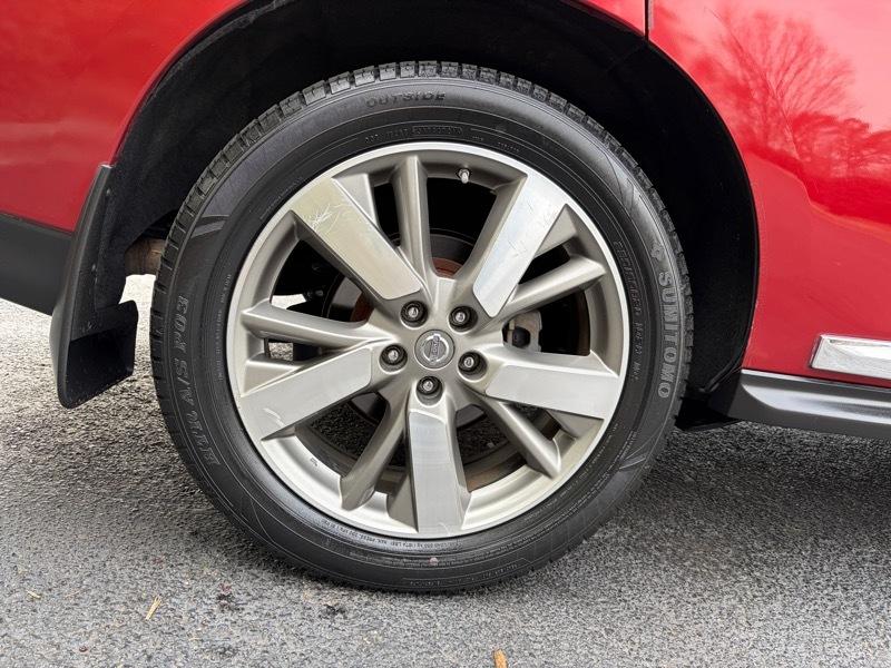 Nissan Pathfinder Hybrid Platinum 2WD 2014