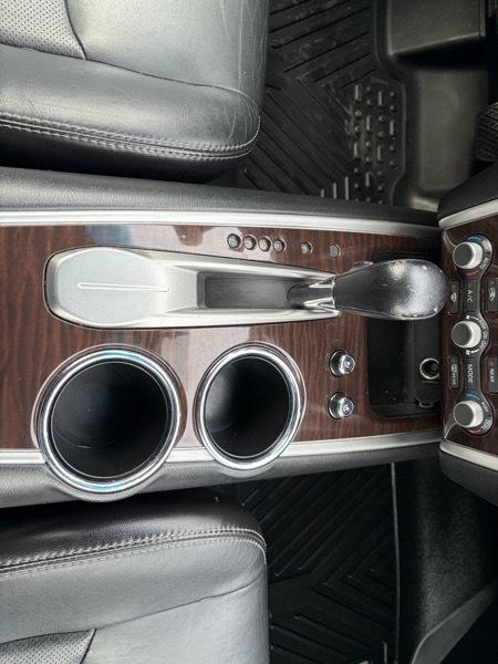 Nissan Pathfinder Hybrid Platinum 2WD 2014