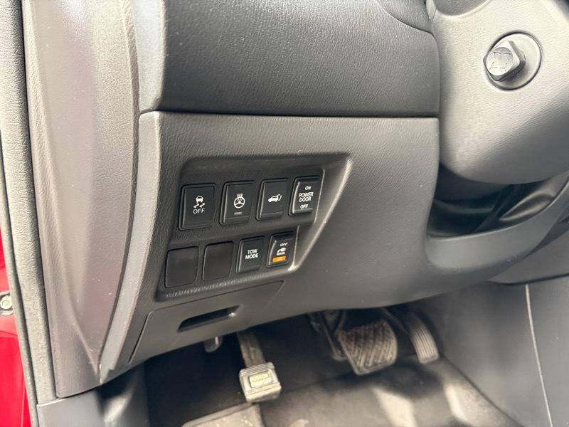 Nissan Pathfinder Hybrid Platinum 2WD 2014