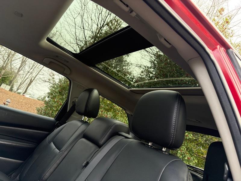 Nissan Pathfinder Hybrid Platinum 2WD 2014