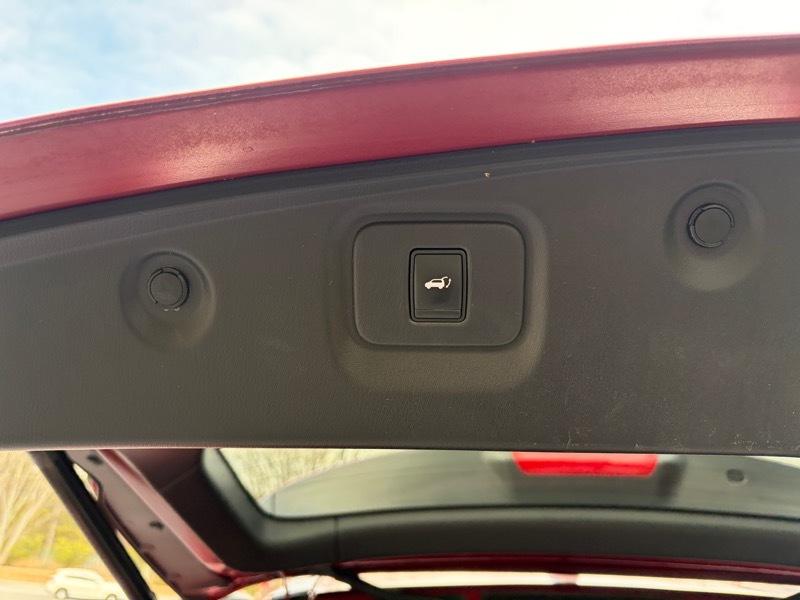 Nissan Pathfinder Hybrid Platinum 2WD 2014