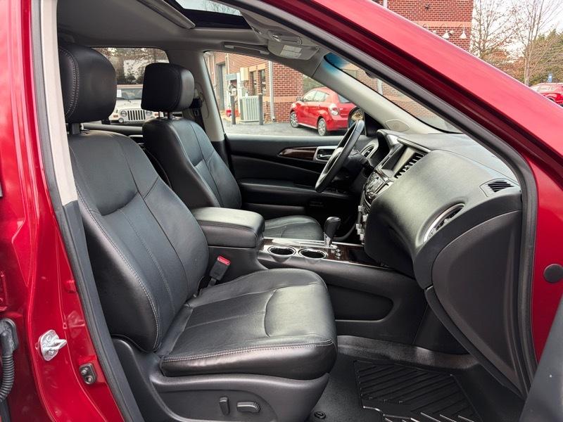 Nissan Pathfinder Hybrid Platinum 2WD 2014