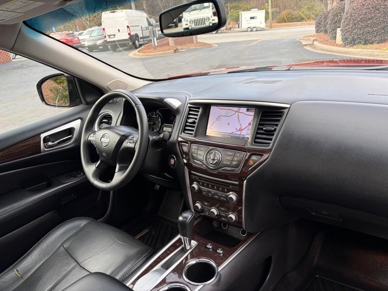 Nissan Pathfinder Hybrid Platinum 2WD 2014