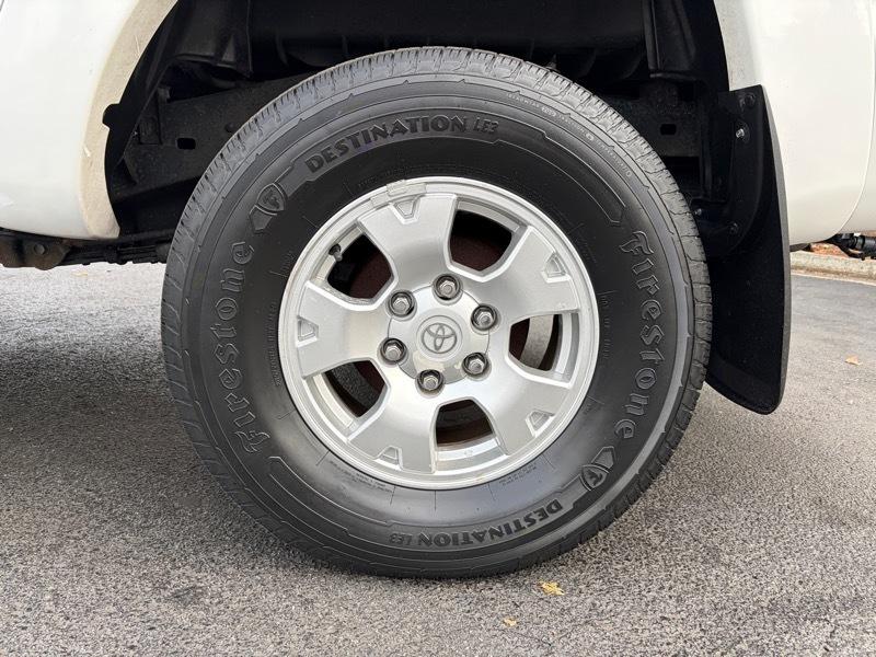 Toyota Tacoma PreRunner Double Cab Long Bed V6 2WD 2005