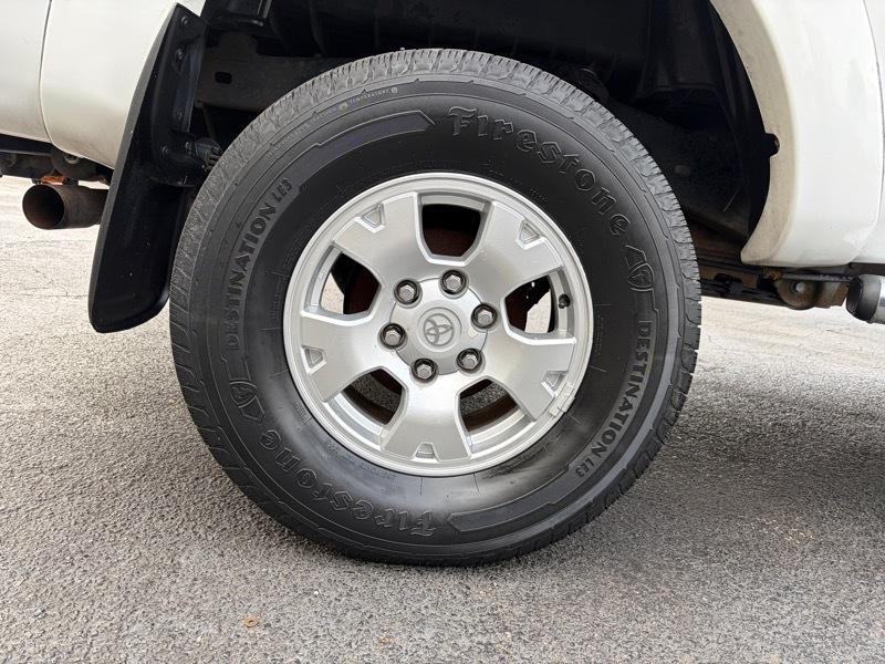 Toyota Tacoma PreRunner Double Cab Long Bed V6 2WD 2005