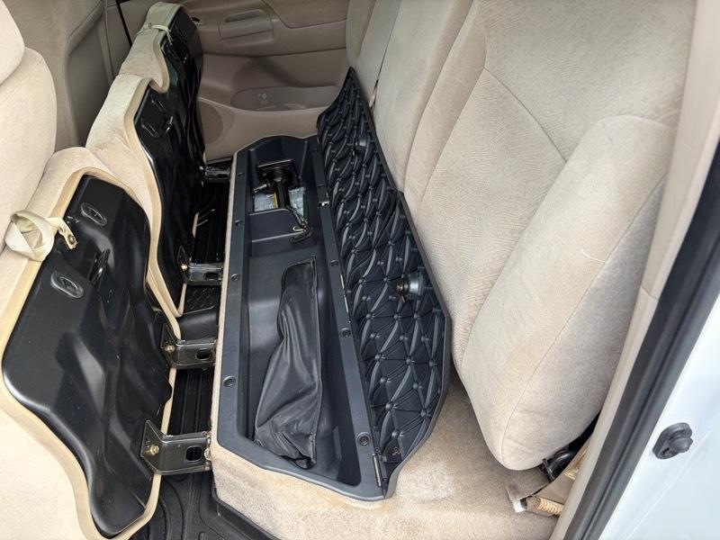 Toyota Tacoma PreRunner Double Cab Long Bed V6 2WD 2005