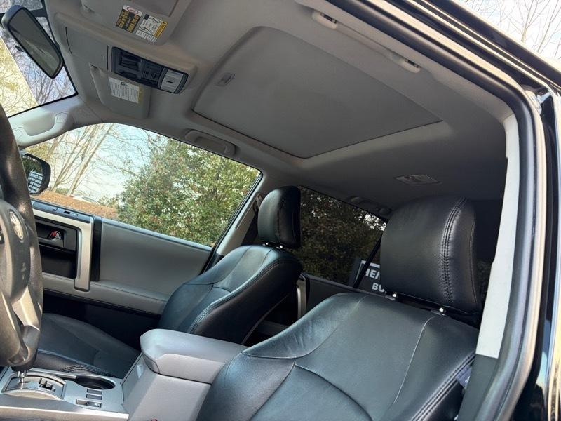 Toyota 4Runner SR5 2WD V6 2010