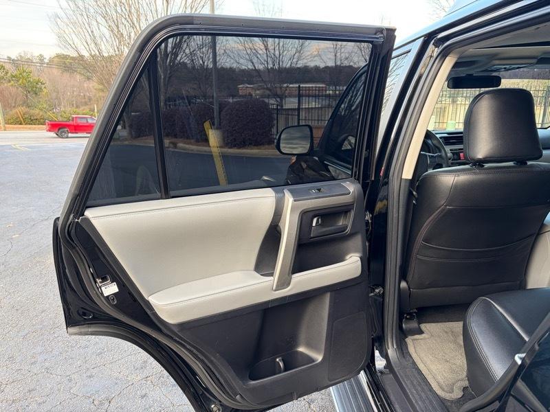 Toyota 4Runner SR5 2WD V6 2010