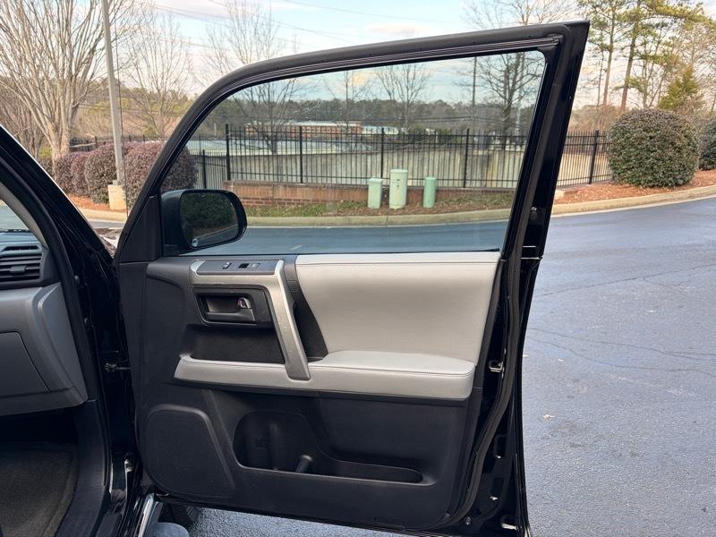 Toyota 4Runner SR5 2WD V6 2010