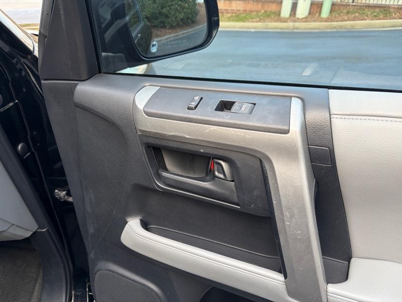 Toyota 4Runner SR5 2WD V6 2010