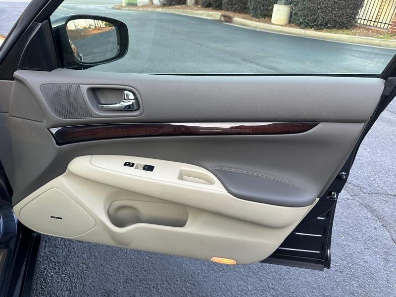 Infiniti G Sedan 37x AWD 2012