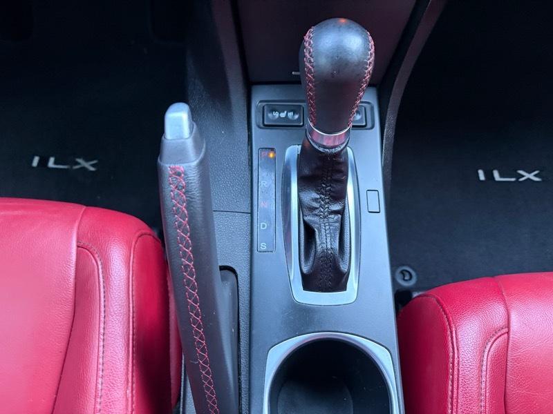 Acura ILX 8-Spd AT w/ Premium & A-SPEC Packages 2019