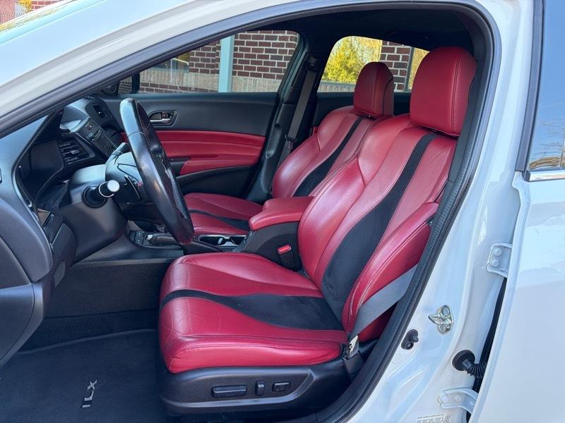 Acura ILX 8-Spd AT w/ Premium & A-SPEC Packages 2019