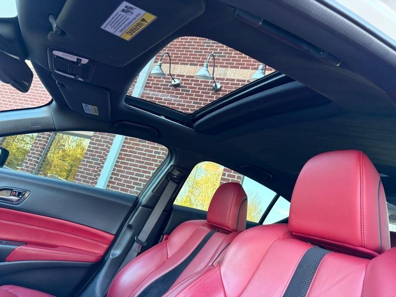 Acura ILX 8-Spd AT w/ Premium & A-SPEC Packages 2019